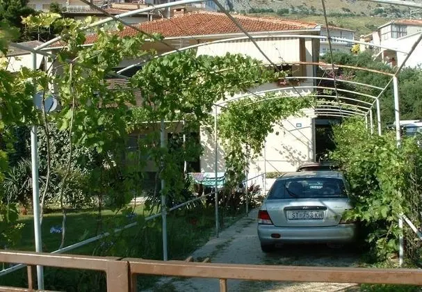 Apart Daire (Zarko - 20 m from beach - A1(8))