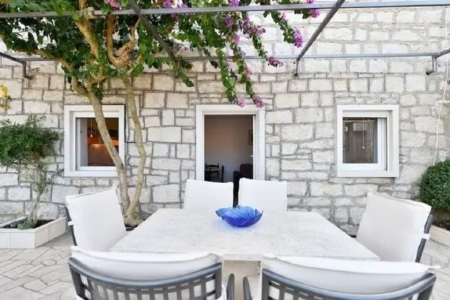 Ev (Žarko - 50m from the sea - H(6+2))