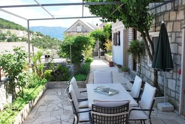 Ev (Žarko - 50m from the sea - H(6+2))