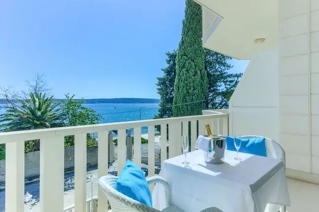 Deluxe Tek Büyük veya İki Ayrı Yataklı Oda, Teras, Deniz Manzaralı