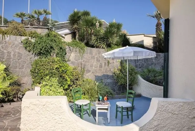 Family Oda, Balkon, Bahçe Manzaralı