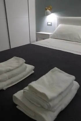 Luxury Tek Büyük Yataklı Oda