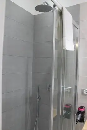 Luxury Tek Büyük Yataklı Oda