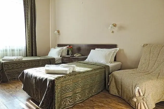 Comfort Tek Büyük veya İki Ayrı Yataklı Oda