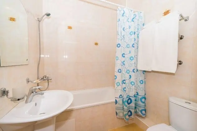 Comfort Tek Büyük veya İki Ayrı Yataklı Oda