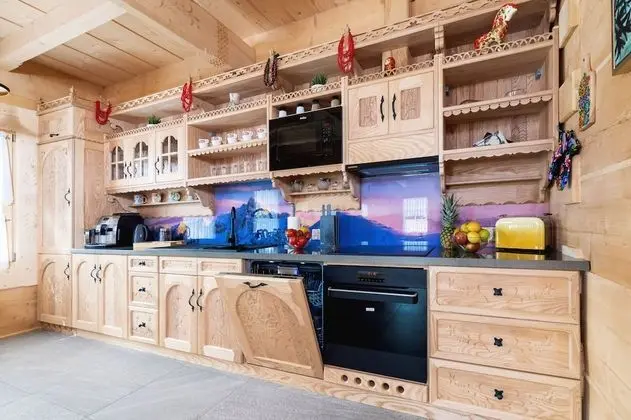 Ev, 4 Yatak Odası, Sauna, Dağ Yamacı