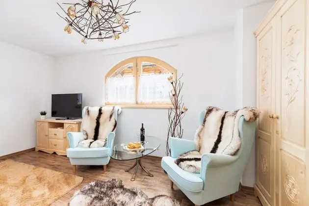 Ev, 6 Yatak Odası, Sauna, Dağ Yamacı