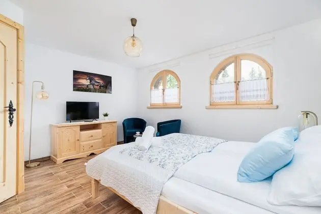 Ev, 6 Yatak Odası, Sauna, Dağ Yamacı