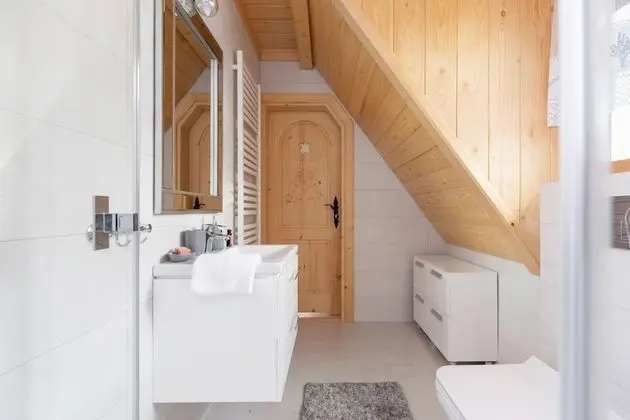 Ev, 6 Yatak Odası, Sauna, Dağ Yamacı