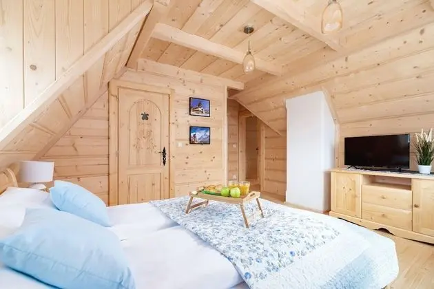 Ev, 6 Yatak Odası, Sauna, Dağ Yamacı