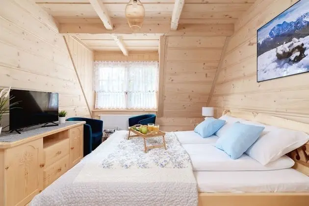 Ev, 6 Yatak Odası, Sauna, Dağ Yamacı