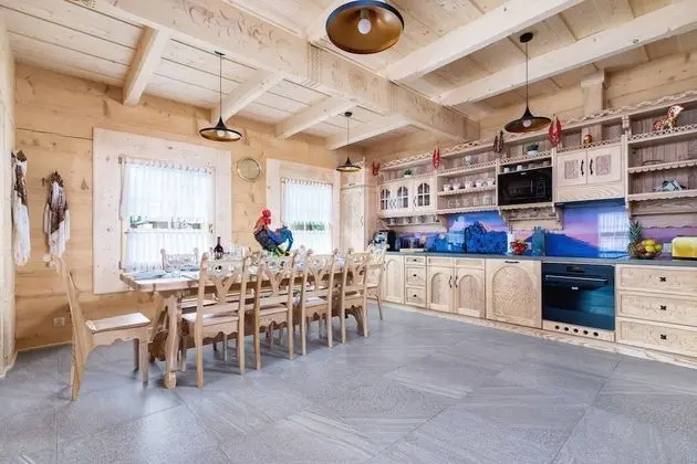 Ev, 6 Yatak Odası, Sauna, Dağ Yamacı