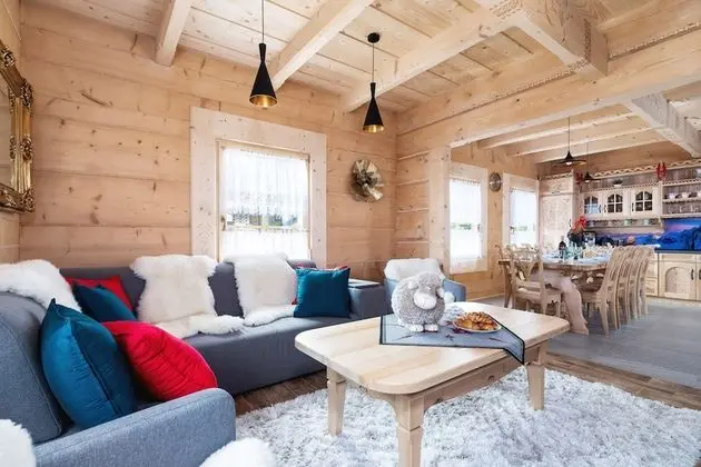 Ev, 6 Yatak Odası, Sauna, Dağ Yamacı