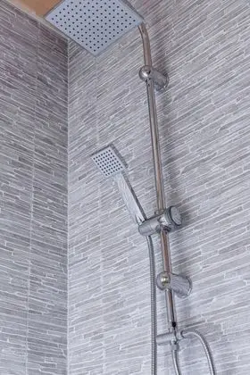 Ev, 6 Yatak Odası, Sauna, Dağ Yamacı