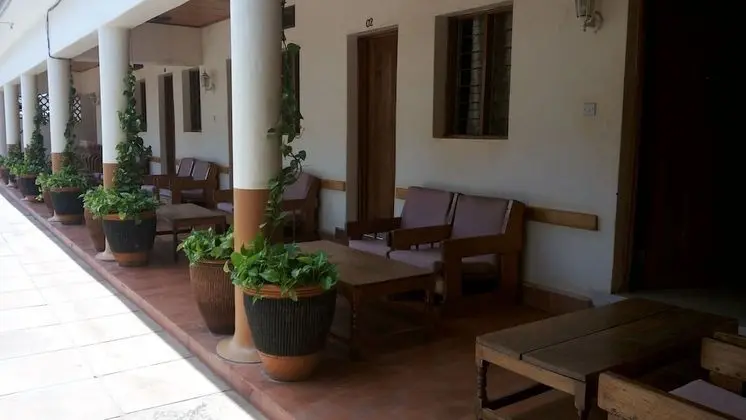 Tek Büyük Yataklı Oda, Ortak Banyo