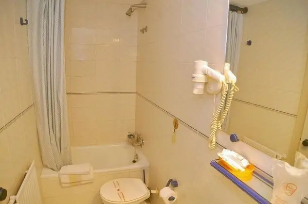 Tek Büyük Yataklı Oda