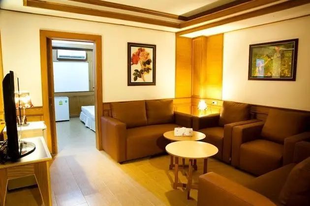 Small Suite