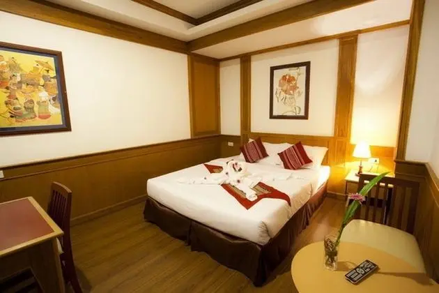 Small Suite