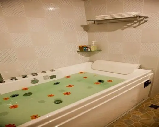 Small Suite