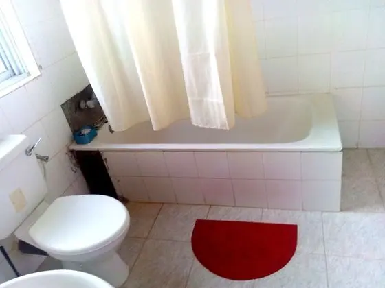 Tek Kişilik Oda, Ortak Banyo