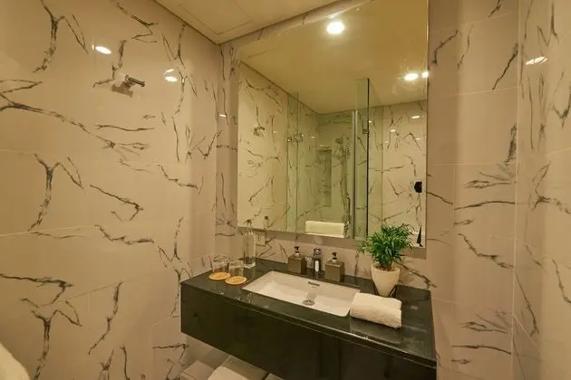 Oda, 1 Büyük (Queen) Boy Yatak (Z)