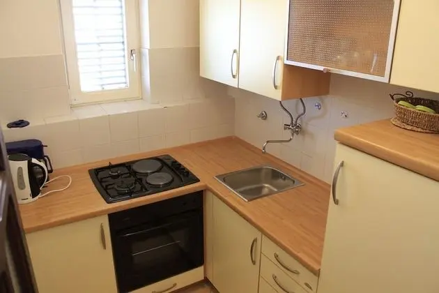 Apart Daire (Zdenka - 10 m from the beach - A1(4+2)