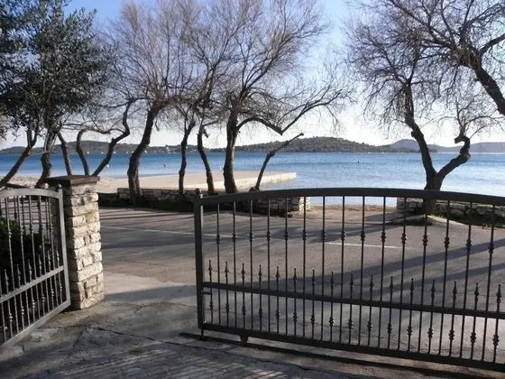 Apart Daire (Zdenka - 10 m from the beach - A1(4+2)