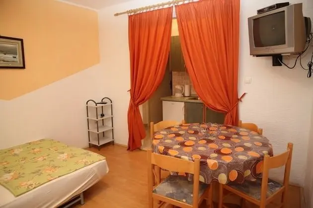 Apart Daire (Zdenka - cosy apartments for 2-3 pers)