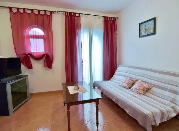 Apart Daire (Zdenka - garden terrace - A1(4+1))