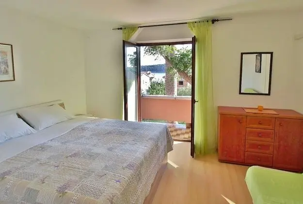 Apart Daire (Zdenka - garden terrace - A2(4))