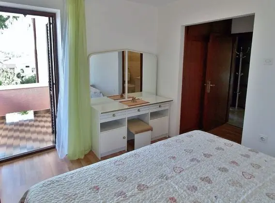 Apart Daire (Zdenka - garden terrace - A2(4))