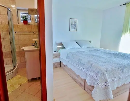 Apart Daire (Zdenka - garden terrace - A2(4))