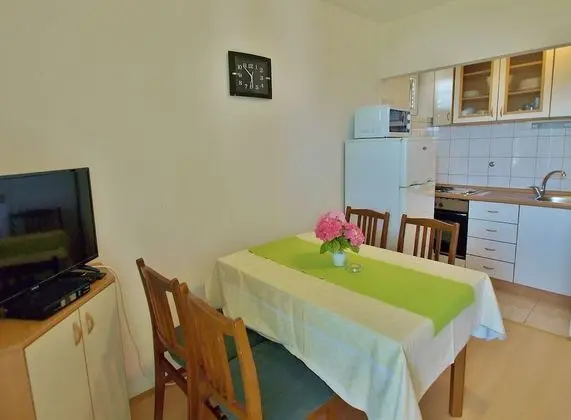 Apart Daire (Zdenka - garden terrace - A2(4))