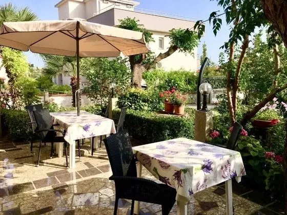 Apart Daire (Zdenka - garden terrace - A3(2+2))