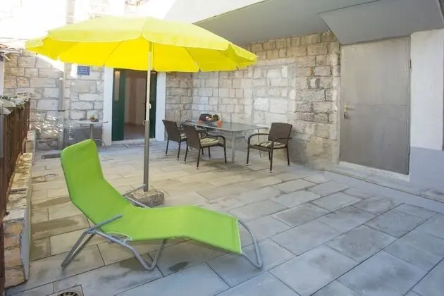 Apart Daire (Zdrav - with big terrace - A1(4))