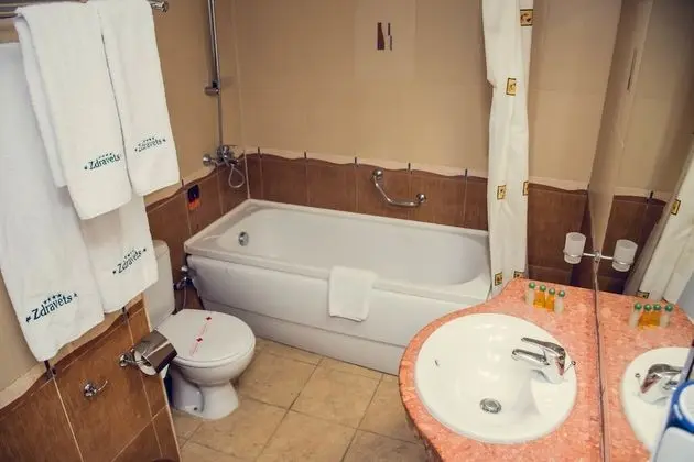 Luxury Tek Büyük Yataklı Oda