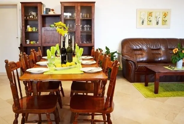 Ev (Zdravko - sea view & peaceful nature )