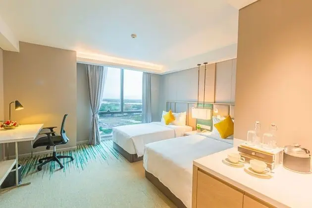 Superior Twin Room with City View