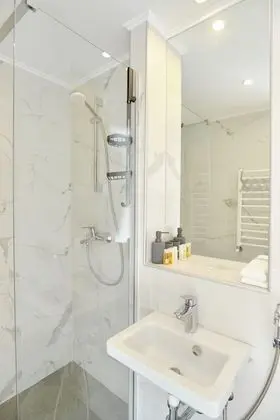 Deluxe Tek Büyük veya İki Ayrı Yataklı Oda
