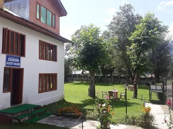 Luxury Tek Büyük Yataklı Oda