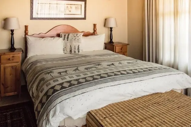 Shongololo Lodge