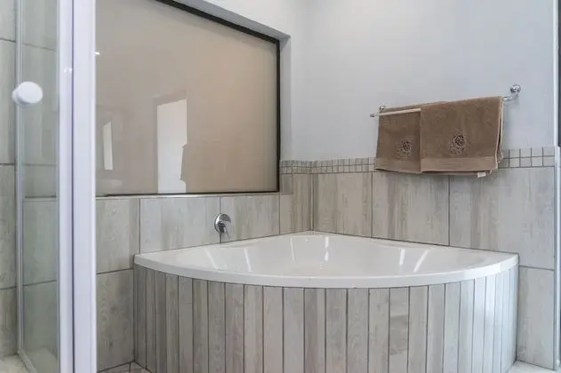 Unwind in Modern Comfort