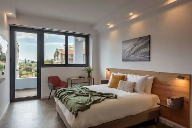 Superior Double Room, 1 Queen Bed, Ground Floor Balcony, City View