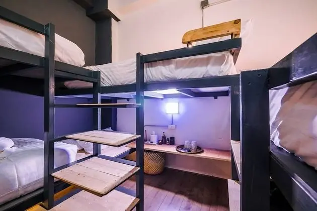 Standard Quadruple Room with Shared Bathroom