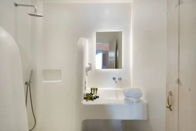 Basic Room, Pool View