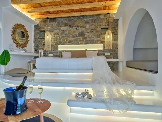 Luxury Suite with Private Pool