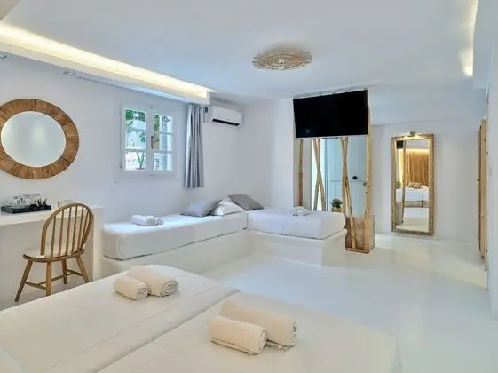 Premium Quadruple Room, Courtyard View
