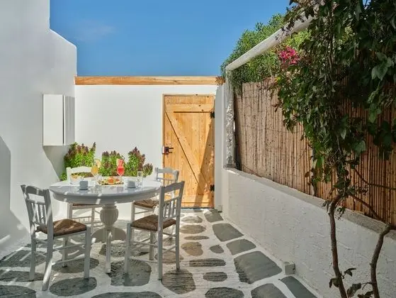 Premium Quadruple Room, Courtyard View