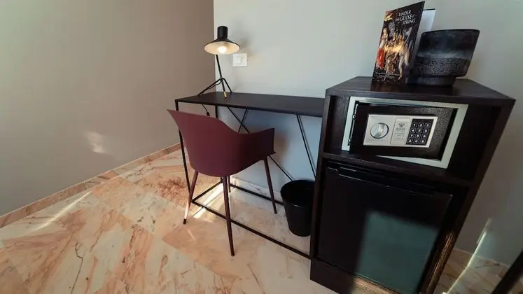 Design Tek Büyük veya İki Ayrı Yataklı Oda