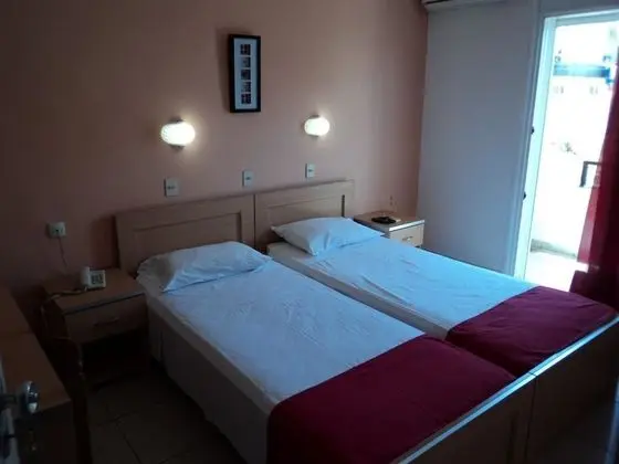Tek Büyük veya İki Ayrı Yataklı Oda, Balkon, Şehir Manzaralı